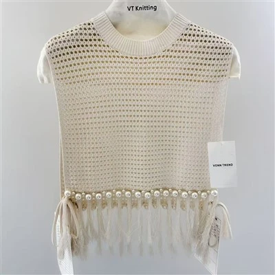Topuri de designer pentru doamne de lux