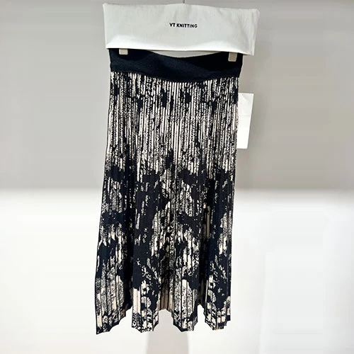 Fusta neagra din tricot pentru femei